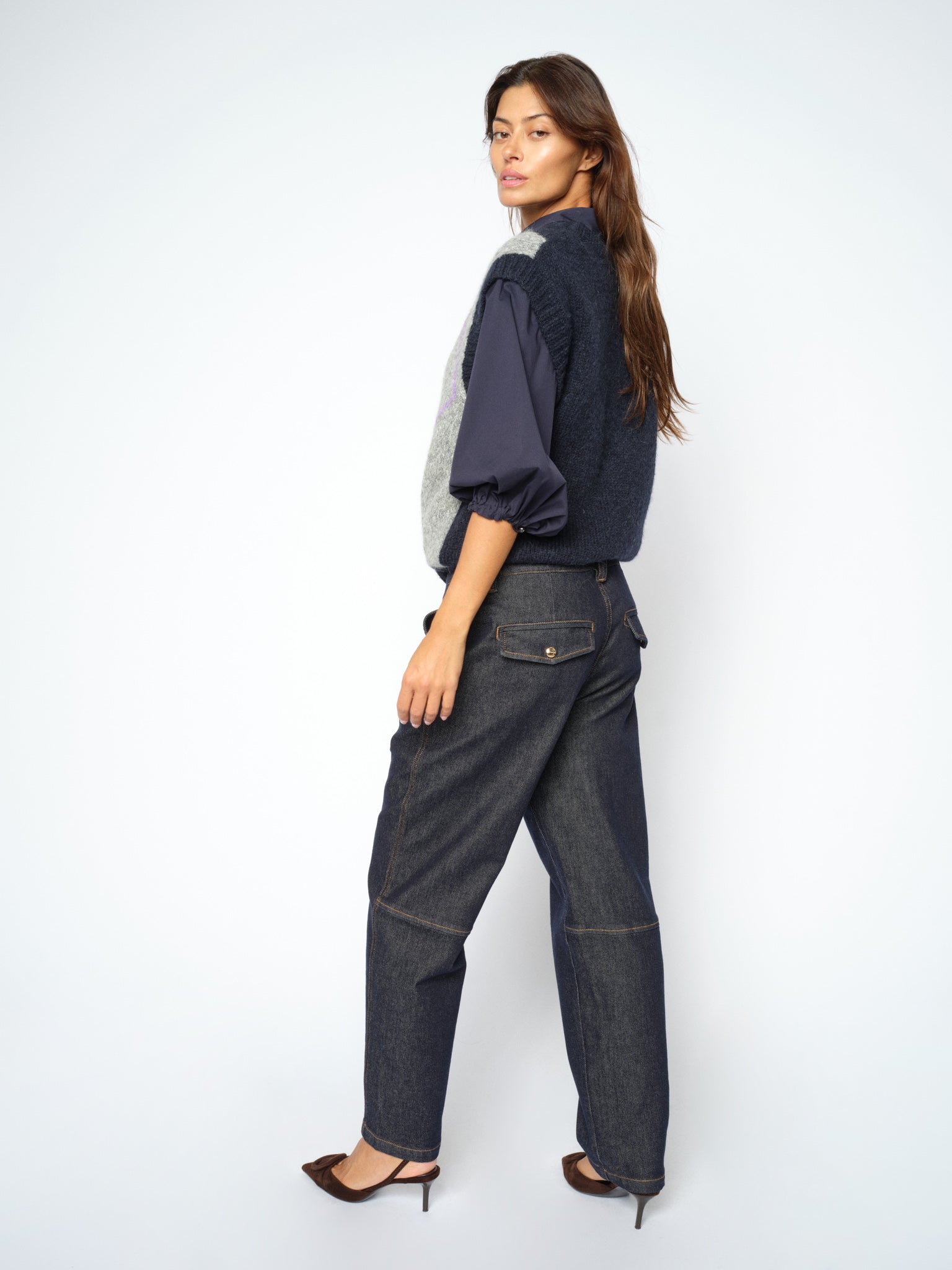 Modelshot / Dark Blue / Detail